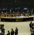 Projeto permite que o setor de transporte pague menos impostos e prevê até alíquota zero em tributos como IPI e PIS/Cofins para a renovação da frota de caminhões  Foto: FOTO Wilson Dias/Agência Brasil / Estadão