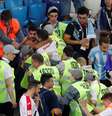 Briga entre torcedores de Argentina x Croácia foi filmada  Foto: Carlos Barria / Reuters
