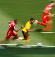 Hazard puxa contra ataque rápido da Bélgica, entre dois marcadores  Foto: Kai Pfaffenbach / Reuters