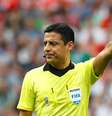 Iraniano Alireza Faghani apitou o jogo entre Alemanha e México nesta Copa  Foto: Kai Pfaffenbach / Reuters