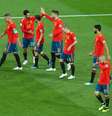 Espanhóis comemoram gol de Isco  Foto: Alex Livesey / Getty Images 