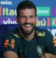 Alisson em entrevista coletiva pela Seleção  Foto: Pedro Martins / MoWA Press / LANCE!
