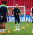 Seleção brasileira treina antes de jogo contra a Sériva  Foto:  Buda Mendes / Getty Images
