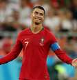 Cristiano Ronaldo gesticula no jogo entre Portugal e Irã  Foto: Ivan Alvarado / Reuters