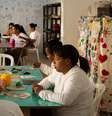 Presas ganham um dia a menos na prisão a cada três que trabalham na cooperativa  Foto: BBC News Brasil