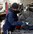 Funcionário trabalha em fábrica na Escócia, Reino Unido 11/01/2018 REUTERS/Russell Cheyne   Foto: Reuters
