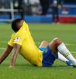 Gabriel Jesus se senta em campo após jogo contra a Sérvia  Foto: Grigory Dukor Tpx Images of the day / Reuters