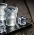 Vodca com gelo  Foto: Shutterstock / TudoGostoso