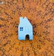 Quer atrair boas energias? Comece se preocupando com a fachada de sua casa  Foto: Sirirak / iStock