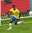 Paulinho marcou um gol pelo Brasil na Copa contra a Sérvia  Foto: Dean Mouhtaropoulos/Getty Images / Getty Images