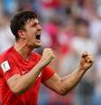 Autor de um dos gols, Maguire comemora a classificação após o jogo  Foto: Lee Smith / Reuters