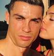 Cristiano Ronaldo com a bela namorada Georgina Rodríguez: a intimidade exposta nas redes sociais vai virar um programa  Foto: Instagram @georginagio  / Reprodução