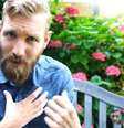 Youtuber holandês foi acusado de ter plagiado a própria música  Foto: Paul Davids / BBC News Brasil
