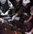 Equipes de resgate durante trabalho em caverna na Tailândia. Marinha da Tailândia/via Reuters  Foto: Reuters