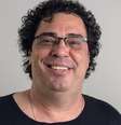O comentarista foi parabenizado no ar pela vitória contra a dependência química  Foto: Ramon Vasconcelos / TV Globo / Divulgação