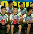 Os 12 meninos e o treinador resgatados falaram pela primeira vez em uma coletiva nesta quarta-feira, 18  Foto: Soe Zeya Tun / Reuters