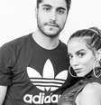 Anitta e Thiago Magalhães aproveitam viagem e rapaz se declara para a amada  Foto: Instagram / PureBreak