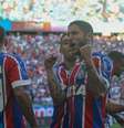 Com os três pontos, o Bahia ultrapassou justamente o Vitória e chegou aos 16 pontos  Foto: MARCELO MALAQUIAS/FRAMEPHOTO / Estadão Conteúdo