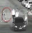 Imagens de câmeras de segurança mostram o crime sendo cometido  Foto: Reprodução / Youtube / Estadão
