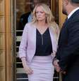 Atriz pornô Stormy Daniels deixa tribunal em Manhattan, Nova York 16/04/2018 REUTERS/Lucas Jackson   Foto: Lucas Jackson / Reuters