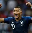 Kylian Mbappé, do PSG, valorizou  seu preço em mais de 300% comparado ao ano passado, chegando até a cifra de 192,3 milhões de euros (R$ 841,6 milhões)  Foto: Reuters