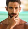 Ator e modelo, Jonathan Dobal ganhou fama instantânea após beijar Nego do Borel  Foto: Divulgação