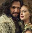 Afonso (Rômulo Estrela) e Amália (Marina Ruy Barbosa): casório real com jeito de Broadway  Foto: Estevão Avellar / TV Globo