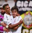 Pedrinho e Romero vêm sendo peças importantes para o time de Osmar Loss  Foto: DJALMA VASSÃO/Gazeta Press / Gazeta Press