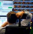 Funcionário trabalha na bolsa de valores de Frankfurt, na Alemanha 06/04/2018 REUTERS/Ralph Orlowski  Foto: Reuters