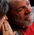 Deputada estadual Manuela D'Ávila e o ex-presidente Luiz Inácio Lula da Silva conversam durante evento com partidos de esquerda no Rio de Janeiro, em abril
03/04/2018
REUTERS/Ricardo Moraes  Foto: Reuters
