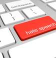 Discurso de ódio nas redes sociais é muitas vezes voltado a mulheres negras  Foto: Kagenmi / iStock