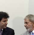 Luiz Inácio Lula da Silva e Fernando Haddad participam de cerimônia quando eram presidente e ministro da Educação, em 2010
12/01/2010
REUTERS/Ricardo Moraes  Foto: Reuters