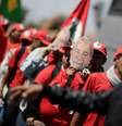Simpatizantes do ex-presidente Luiz Inácio Lula da Silva realizam marcha em Brasília
14/08/2018
REUTERS/Ueslei Marcelino  Foto: Reuters