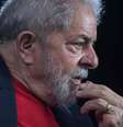 Lula está preso desde abril, condenado em segunda instância a 12 anos e um mês de prisão por corrupção passiva e lavagem de dinheiro  Foto: AFP / BBC News Brasil