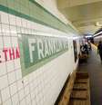 Metrô de Nova York tem a palavra "Aretha" pintada em estação
 16/8/2018    REUTERS/Lucas Jackson   Foto: Reuters