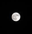 Lua cheia vista do deserto de Indio, na Califórnia  Foto:  Kevin Winter / Getty Images
