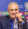 Tite se surpreendeu com avalanche de críticas pela convocação de Daniel Alves  Foto: Diego Maranhão / Photopress / Estadão