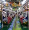 Vagão de metrô em Tóquio com pôsteres do Pokémon.  Foto: Instagram/ @Lameryone / Estadão