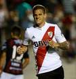 O volante Bruno Zuculini em campo pelo River Plate  Foto: Agustin Marcarian / Getty Images