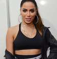 Anitta caiu de escada antes de fazer show no Espírito Santo nesta sexta-feira, dia 31 de agosto de 2018  Foto: AGNews / PurePeople