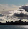 No ano passado, mais americanos deixaram São Francisco do que os que chegaram; em uma pesquisa recente, 46% dos entrevistados disseram que planejam deixar a Bay Area nos próximos anos, mais que os 34% em 2016  Foto:  Justin Sullivan / Getty Images 