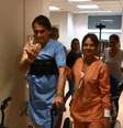 Bolsonaro brinca com o Dr. Macedo ao sair da UTI do Hospital ALbert Einstein, após mais de uma semana da facada que o deixou em estado grave  Foto: Reprodução / Estadão Conteúdo
