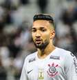 Clayson foi multado por jogar água em torcedora da Chapecoense  Foto: Henrique Barreto / Futura Press / Estadão