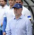 O técnico Mano Menezes, comandando o Cruzeiro à beira do campo  Foto: Antonio Cícero / Photopress / Estadão Conteúdo
