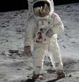 Neil Armstrong tirou esta foto de Buzz Aldrin, assim que os dois viraram os primeiros seres humanos a caminhar sobre a superfície lunar, em 20 de janeiro de 1969  Foto: NASA / BBC News Brasil