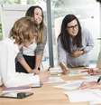 Mulheres italianas precisam trabalhar mais que os homens para ter a mesma renda  Foto: Filippo Bacci / iStock