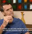 O candidato à Presidência do PSL, Jair Bolsonaro, em entrevista à Record  Foto: Reprodução / Estadão Conteúdo
