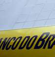 Logo do Banco do Brasil do lado de fora de uma agência em São Paulo  Foto: Paulo Whitaker / Reuters