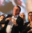 Candidato a presidente pelo PSL, Jair Bolsonaro, durante ato de campanha, em Porto Alegre, em agosto
30/08/2018
 REUTERS/Diego Vara  Foto: Diego Vara / Reuters