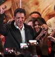 Fernando Haddad, candidato do Partido dos Trabalhadores (PT), comemora 2º turno com apoiadores em São Paulo
07/10/2018 REUTERS/Paulo Whitaker  Foto: Reuters